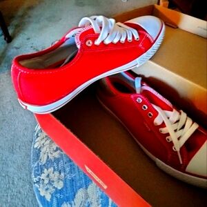 Size 10 red Levi shoes
